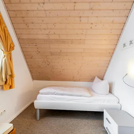 Liebevoll Eingerichtetes דירה רשלין